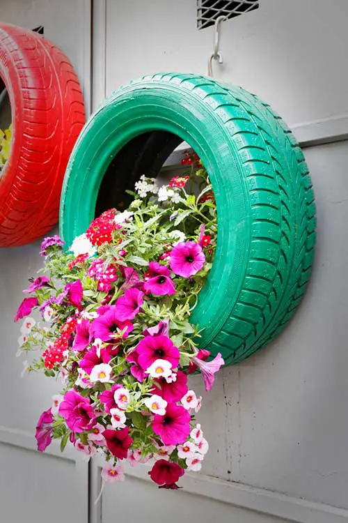 wall tire planter