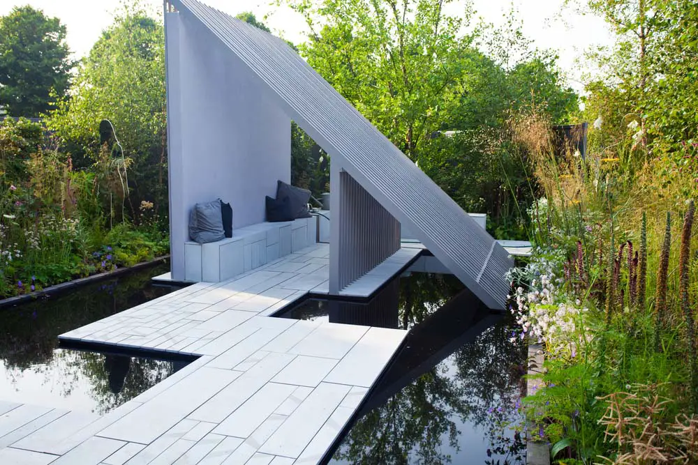 Ultra Modern Garden Shelter